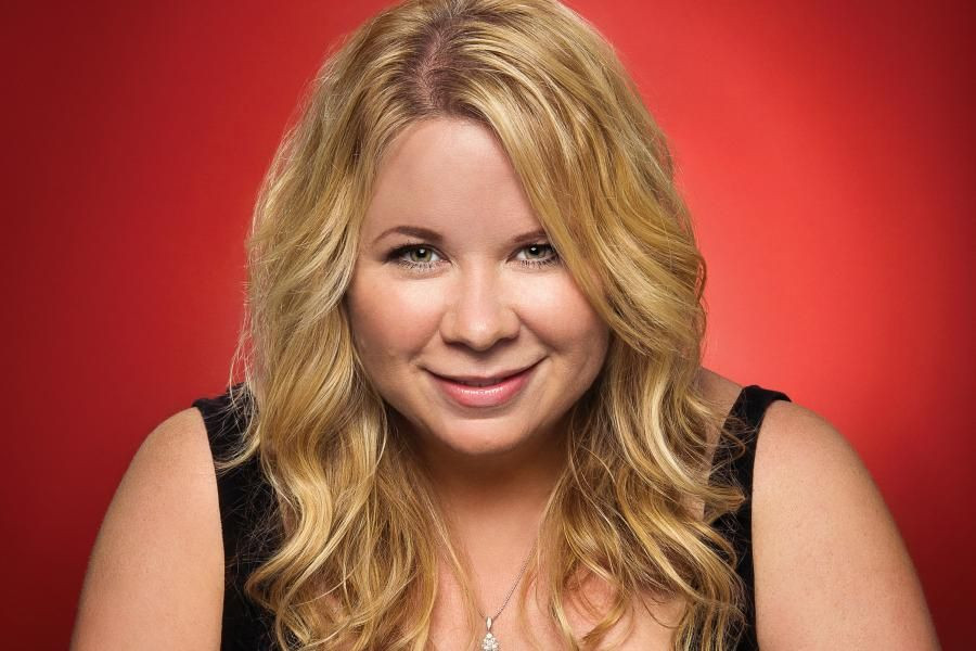 Roswell: Julie Plec, boss di The Vampire Diares, dirigerà il pilot del reboot