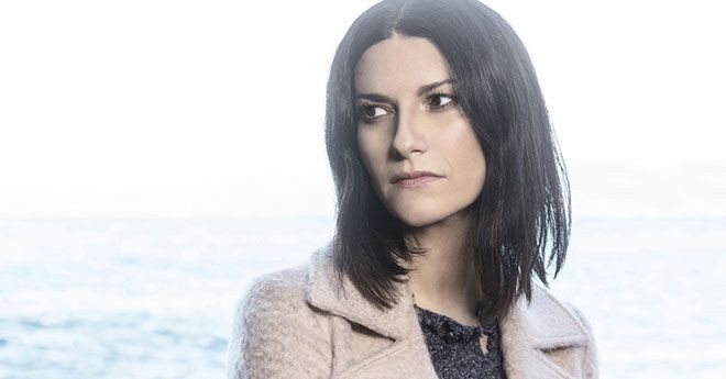 Laura Pausini: grintosa e delusa nel video di "Frasi a metà"