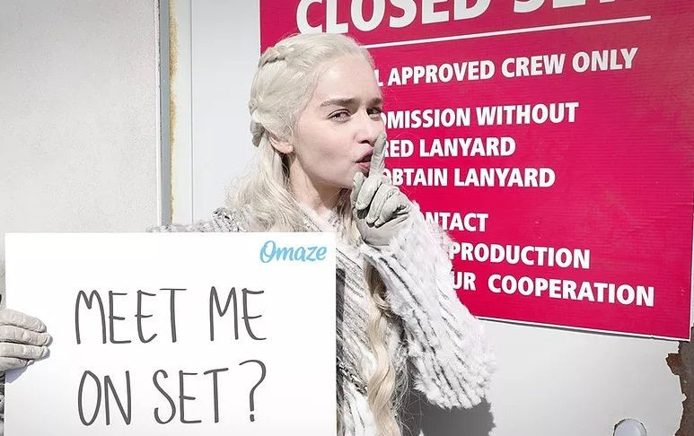 Game of Thrones 8: Emilia Clarke invita i fan sul set (Video)