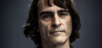 Joker: una prima occhiata a Joaquin Phoenix truccato da Joker (Video)