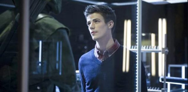 Elseworlds: nel nuovo trailer Barry Allen è Green Arrow