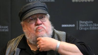 Game of Thrones: George R.R. Martin si nasconde in un eremo in montagna per finire The Winds of Winter