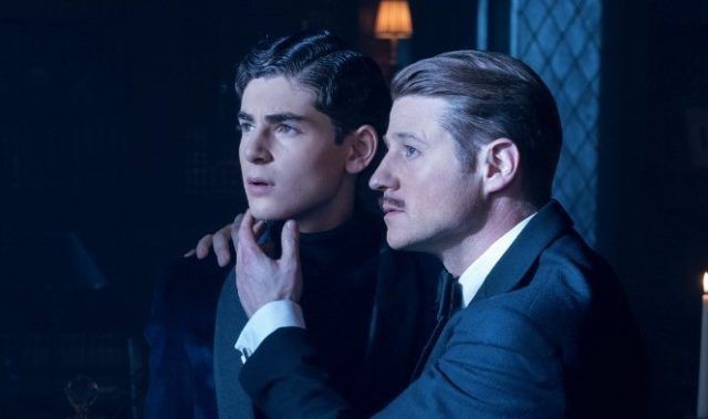 Gotham 5: terminate le riprese, il cast e gli autori festeggiano la fine della serie