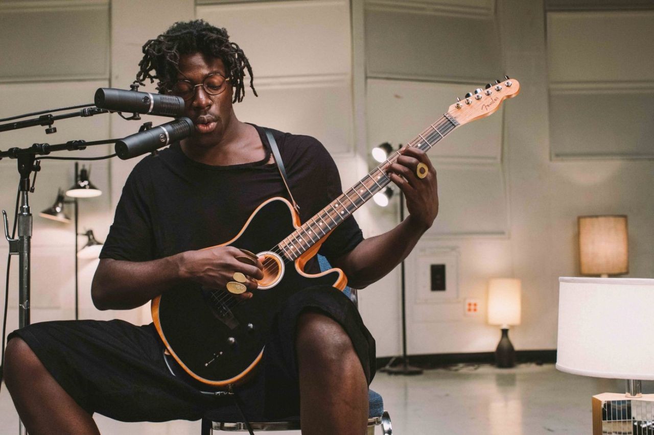 Moses-Sumney-American-Acoustasonic-Telecaster-Black