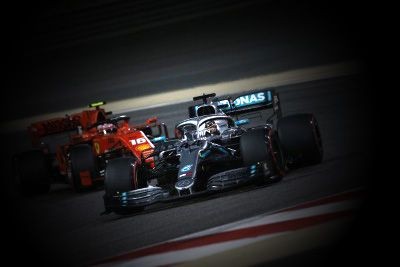 F1, GP Bahrain 2019: vince Hamilton, per problemi al motore Leclerc solo terzo