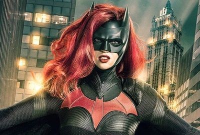 Batwoman: The CW ha ordinato la serie e rilasciato il primo teaser ufficiale