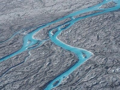 Groenlandia: il ghiaccio si scioglie a velocità record, cresce l'allarme per il clima